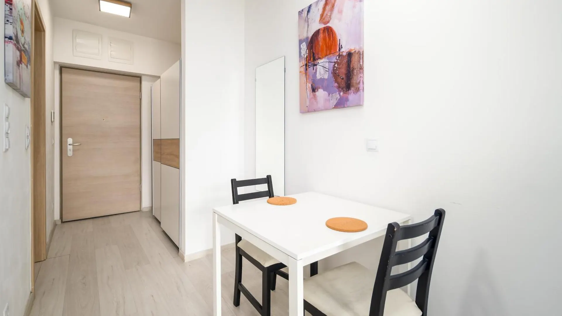 Atrium Residence Deluxe Suite-Free Parking Garage Same Building ブダペスト 0*,