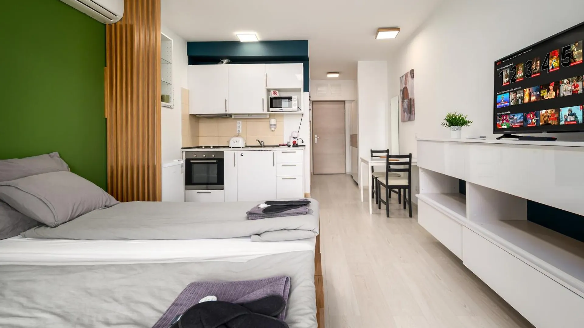 Atrium Residence Deluxe Suite-Free Parking Garage Same Building Budapeszt Węgry