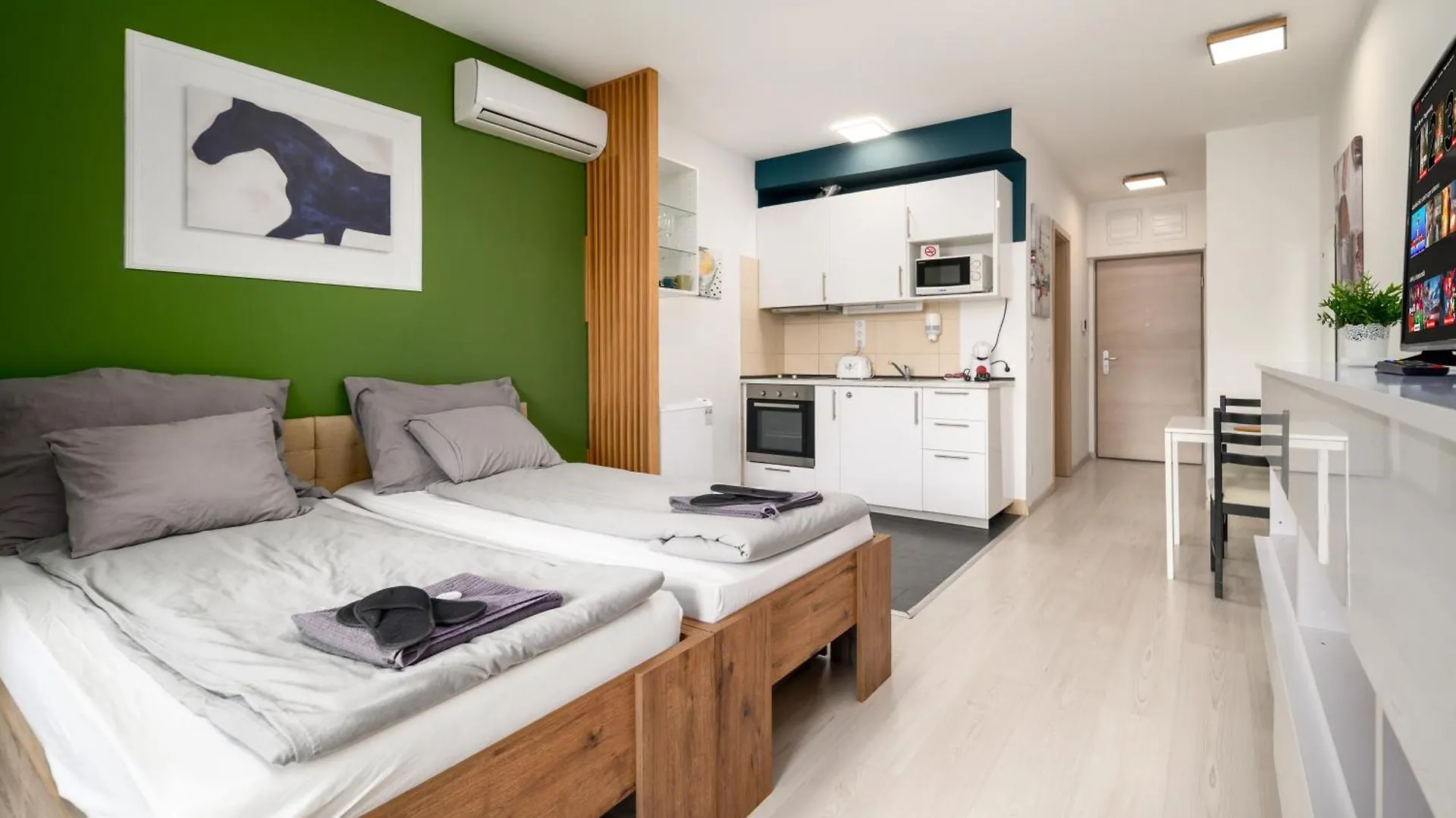 Atrium Residence Deluxe Suite-Free Parking Garage Same Building Budapeszt Węgry