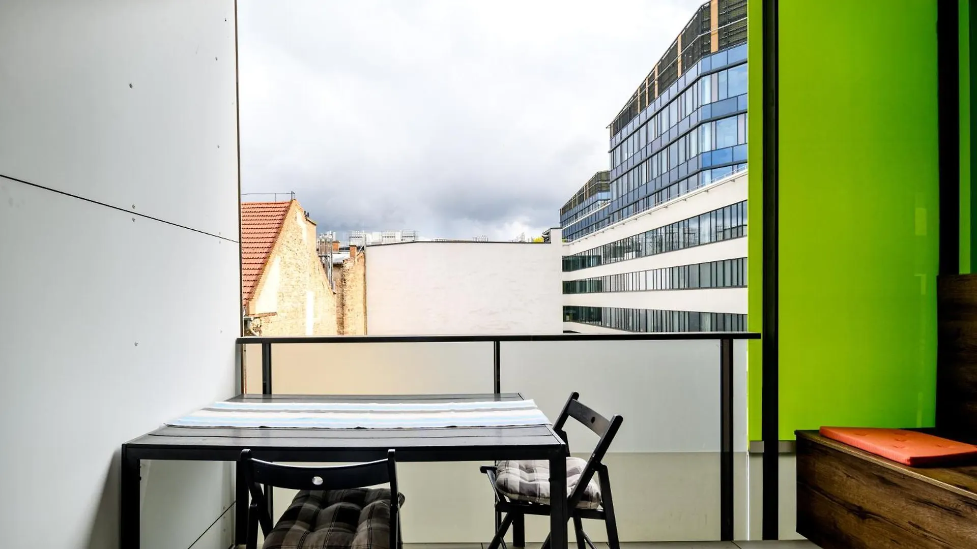 Atrium Residence Deluxe Suite-Free Parking Garage Same Building Budapeszt 0*,  Węgry