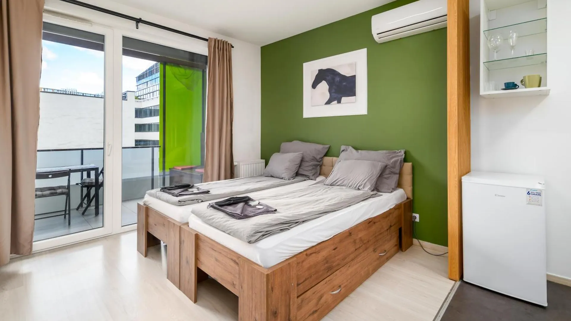 Atrium Residence Deluxe Suite-Free Parking Garage Same Building Budapeszt Apartament