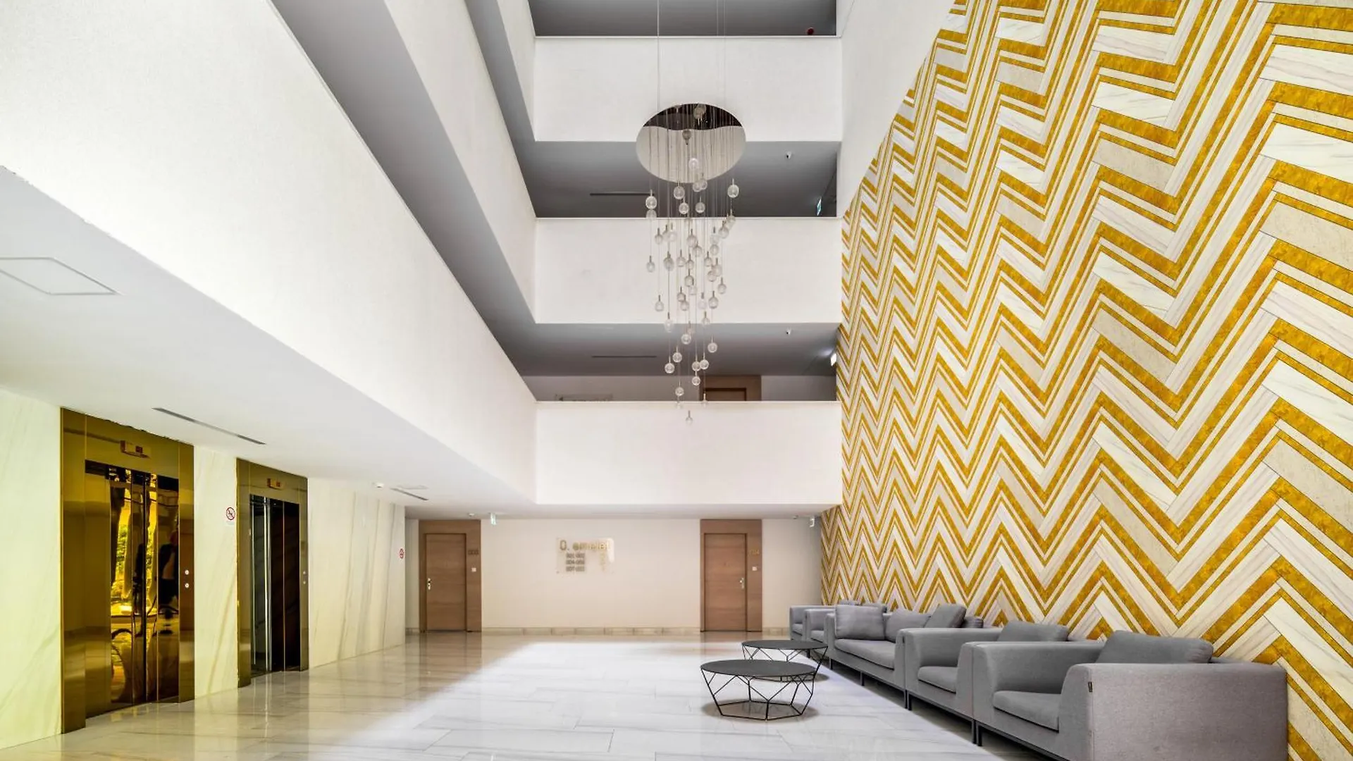 アパート Atrium Residence Deluxe Suite-Free Parking Garage Same Building ブダペスト